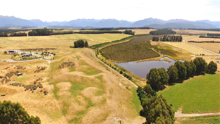 1398 Ramparts Road Manapouri_20