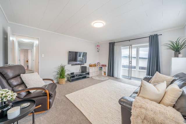 1/33 Roband Crescent Brown Owl_3