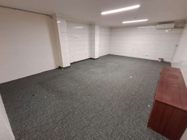 250M² REAR OFFICE/WORK BASE