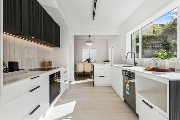 134 Paritai Drive Orakei_3