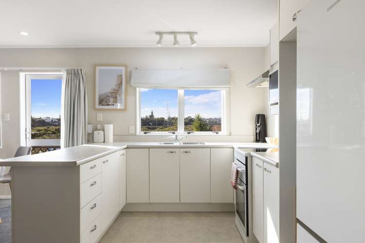 53 Queen Mary Avenue New Lynn_20