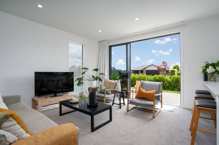 10 Garland Lane Leamington_8