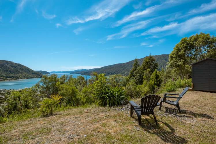 8 Oliver Place Anakiwa and Surrounds_10