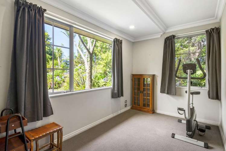 5 Chatham Avenue Paremoremo_28