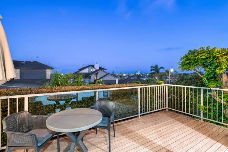 63 Chesterfield Way Orewa_25