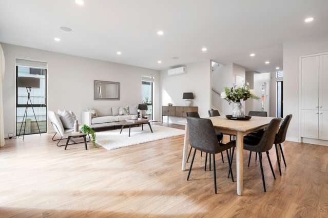 8 Thomas Rielly Avenue Hobsonville_4