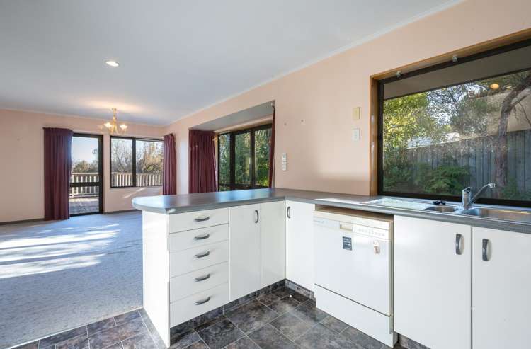 70 Olympus Way Richmond_10