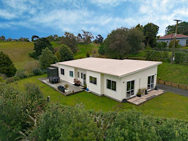 17 King Street Halcombe_21