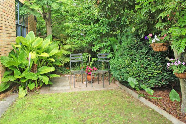 24 Gambia Grove Flagstaff_18