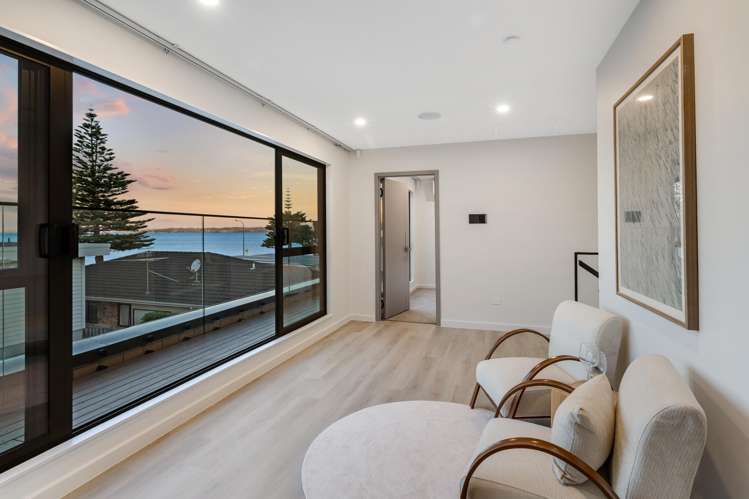 1 The Esplanade Eastern Beach_11