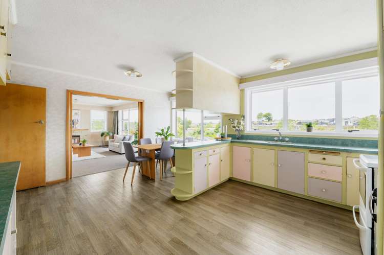 56 Acacia Crescent Glenview_8