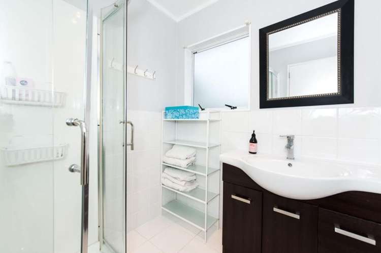 19 Meadowvale Rise Titirangi_10