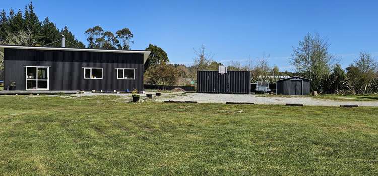 56 Pine Tree Road Kaniere_20