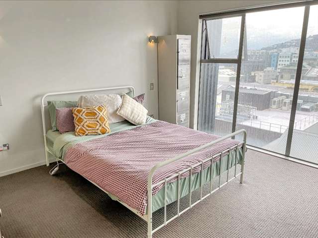 254/21 Left Bank 2185_3