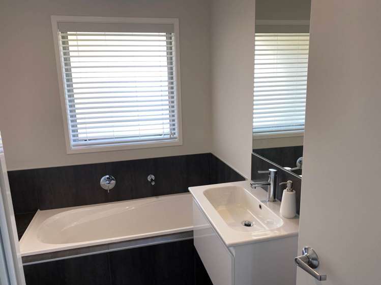 8 Urumaraki Avenue Helensville_6