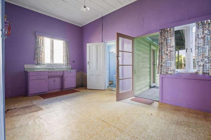 The green villa on Church Street, in Auckland’s Onehunga, is a familiar sight to Dress Smart shoppers. Photo / Supplied