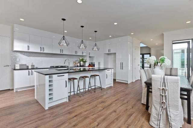 10 Syd Grant Crescent Orewa_3