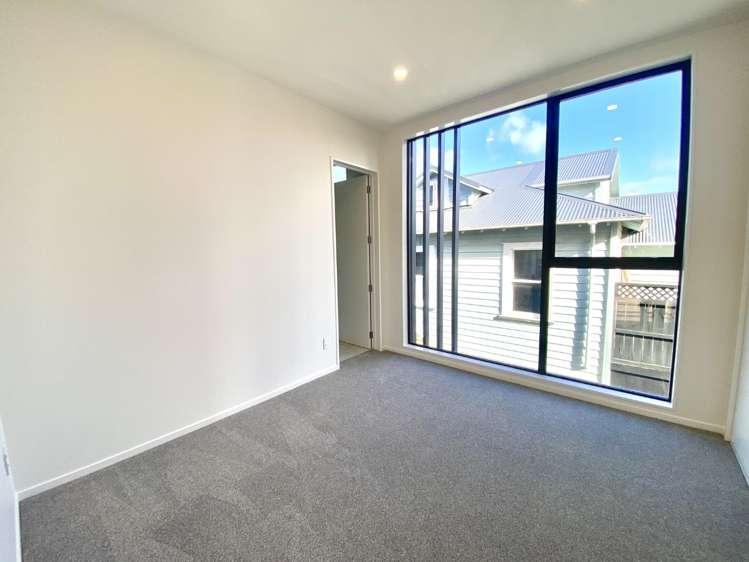12B Tenterden Ave 1728_24
