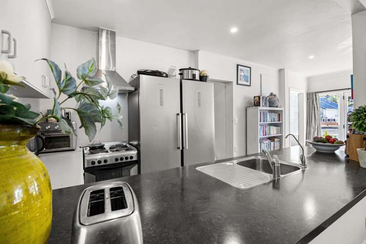 28 Carrington Street New Plymouth Central_9