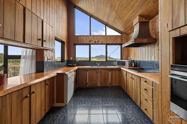 37 Whaka Street Maungaturoto_4