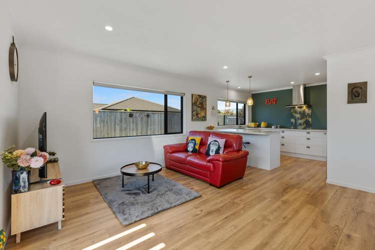 32 Honeyfield Drive Whalers Gate_5