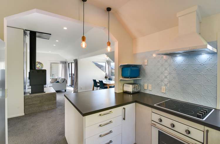 160 Fernhill Road Fernhill/Sunshine Bay_16