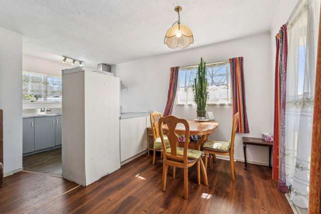 2/32 Latham Avenue Pakuranga_3