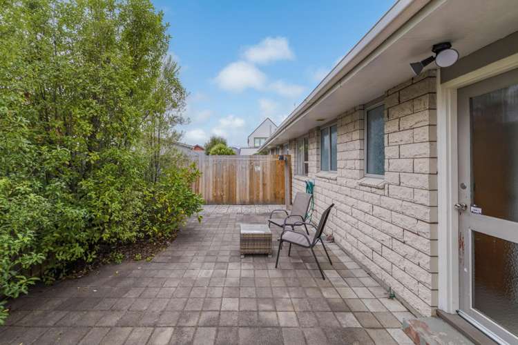 2 & 3/76 Ruskin Street Addington_13