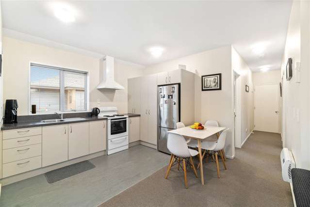 4/10 Collins Street Addington_2