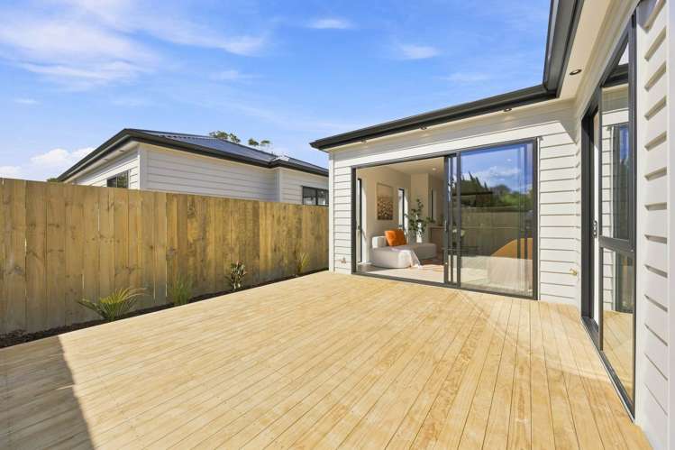 4 Furlough Road Opaheke_17