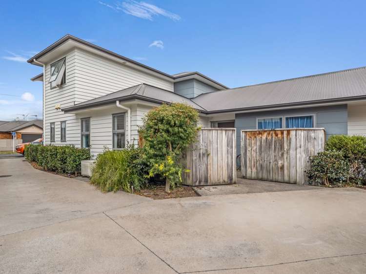 2/5 Jones Crescent Melville_13