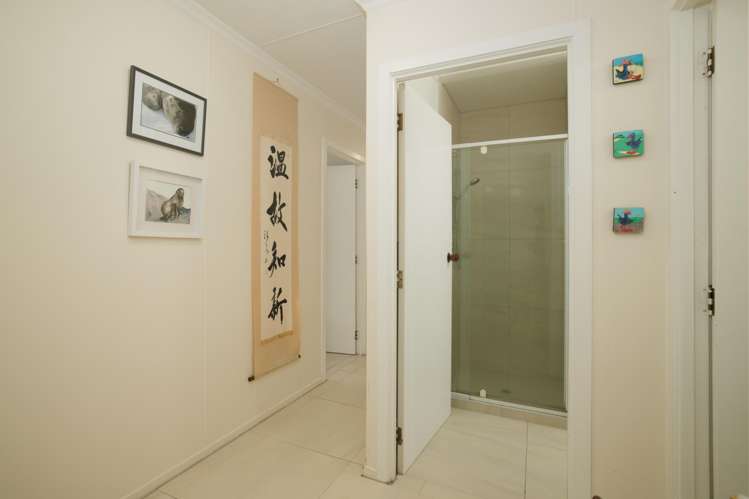 151 & 151a Beach Road Kaikoura_12