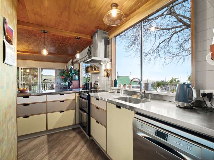 41 Sheffield Street Taieri Mouth_6