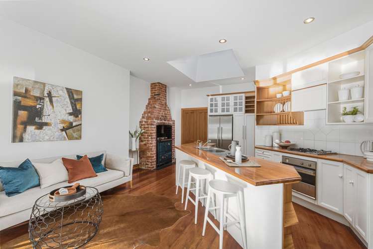 55 Barrett Road Riverhead_1