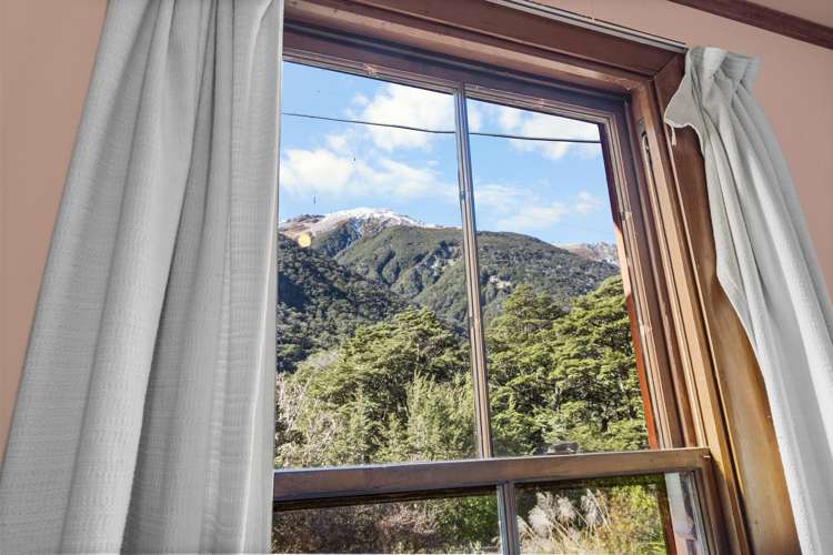 13 Sunshine Terrace Arthur's Pass National Park_16