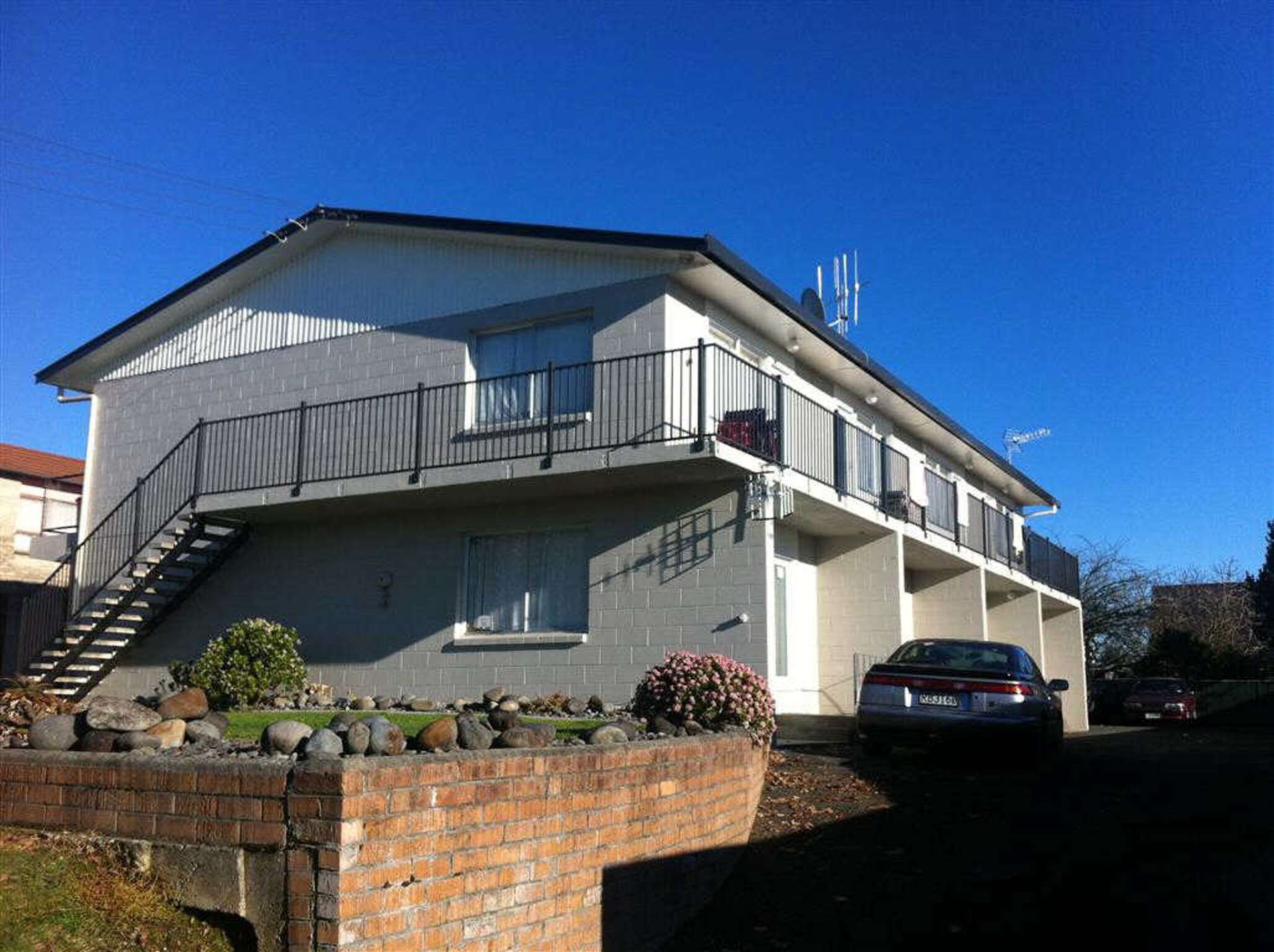 2/8 Edgecumbe Street 3295_0