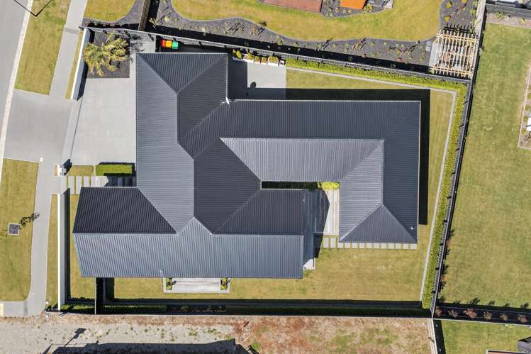 56 Carnaveron Drive Lincoln_39