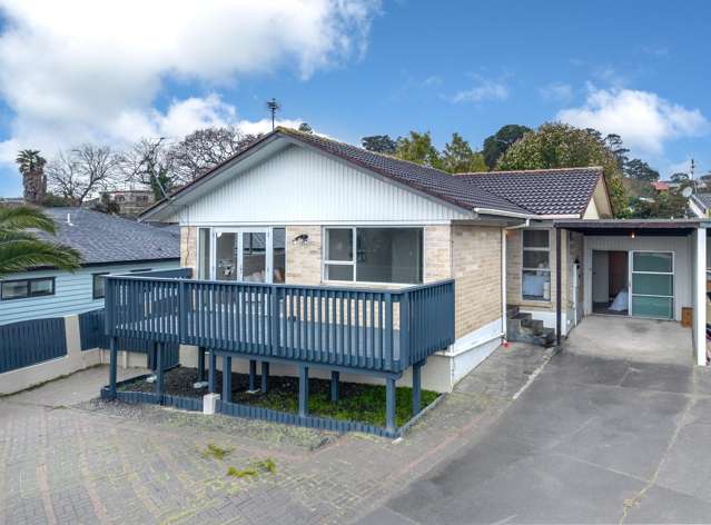 Bright & Spacious  Home in Macleans