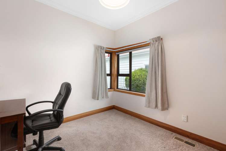 15 Glamis Avenue Strathmore Park_13