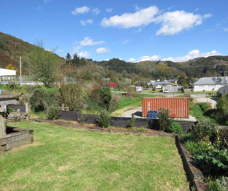 5 Herald Street Reefton_14