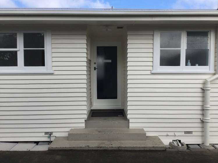 208 Te Atatu Road Te Atatu South_5