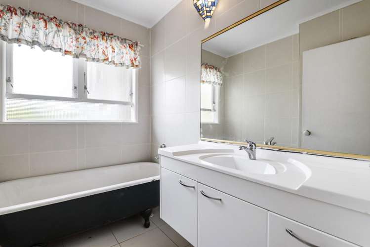 93 Glamorgan Drive Torbay_19