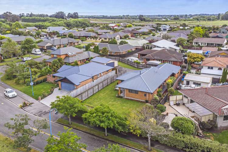 4 Riverwood Boulevard Redwood_21