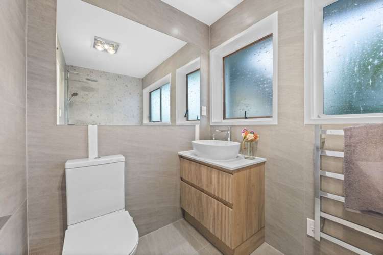 79 Meadway Sunnyhills_16