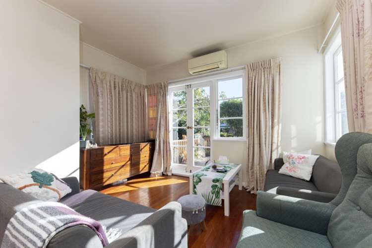 2 Haronui Road Greenlane_3