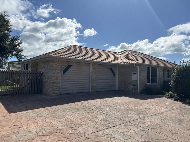 17 Maple Crescent Richmond_12