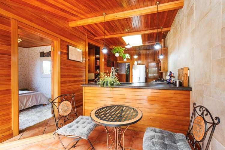 18 Miro Street Takaro_12