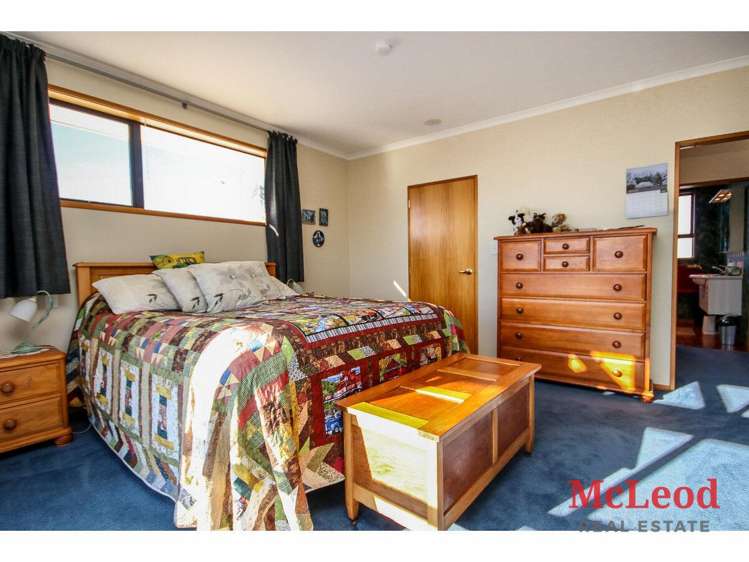 150 Racecourse Road Allenton_22