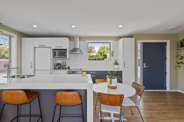 2/126a Middlepark Road Sockburn_4