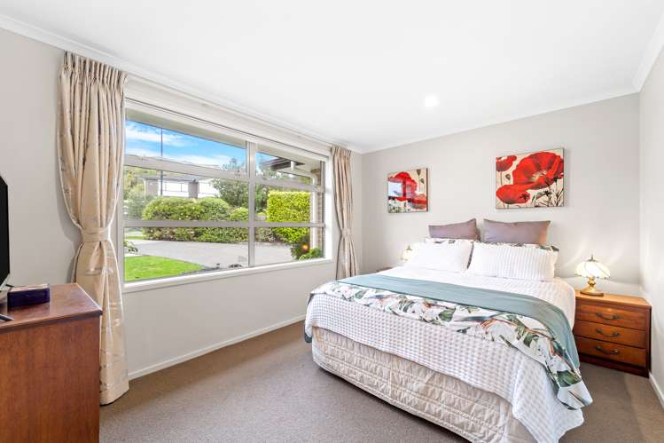 16 Ruth Craig Place Stanmore Bay_15